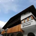 Glanz & Glory Vendégház 3*