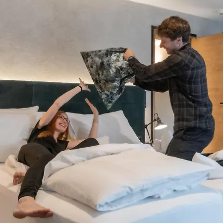 Glanz&glory Pensionat 3*