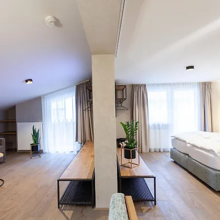 Glanz&glory Pensionat 3*