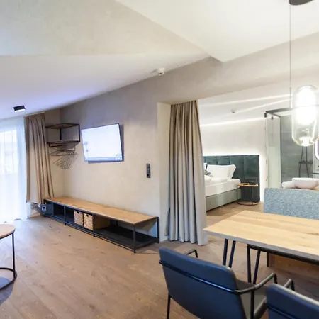 Πανσιόν Glanz & Glory Ζόλντεν