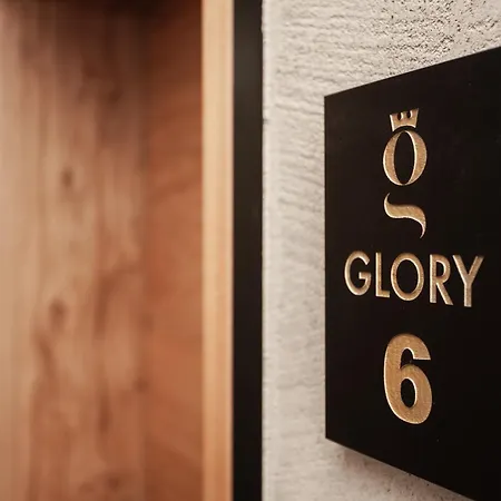 Penzion Glanz & Glory 3*