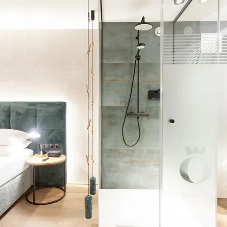 Πανσιόν Glanz & Glory 3*