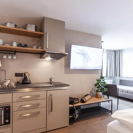 Πανσιόν Glanz & Glory 3*