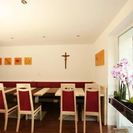 Pensionat Glanz&glory 3*