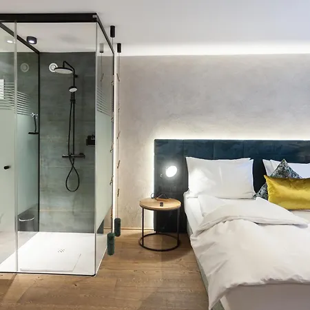 Glanz & Glory Гостевой дом 3*