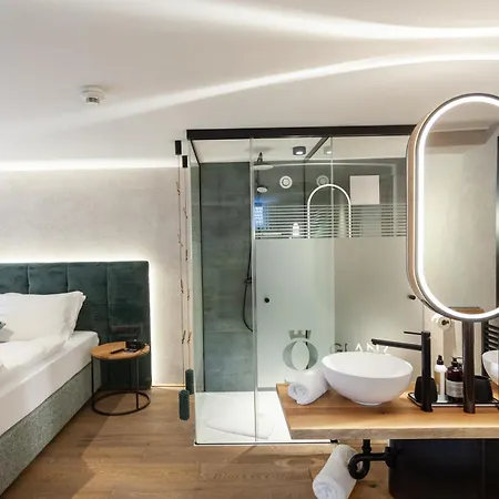 Glanz & Glory Гостевой дом 3*